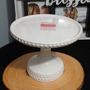 New!! White Ceramic Cake Stand with Beaded Edge / Base NWT